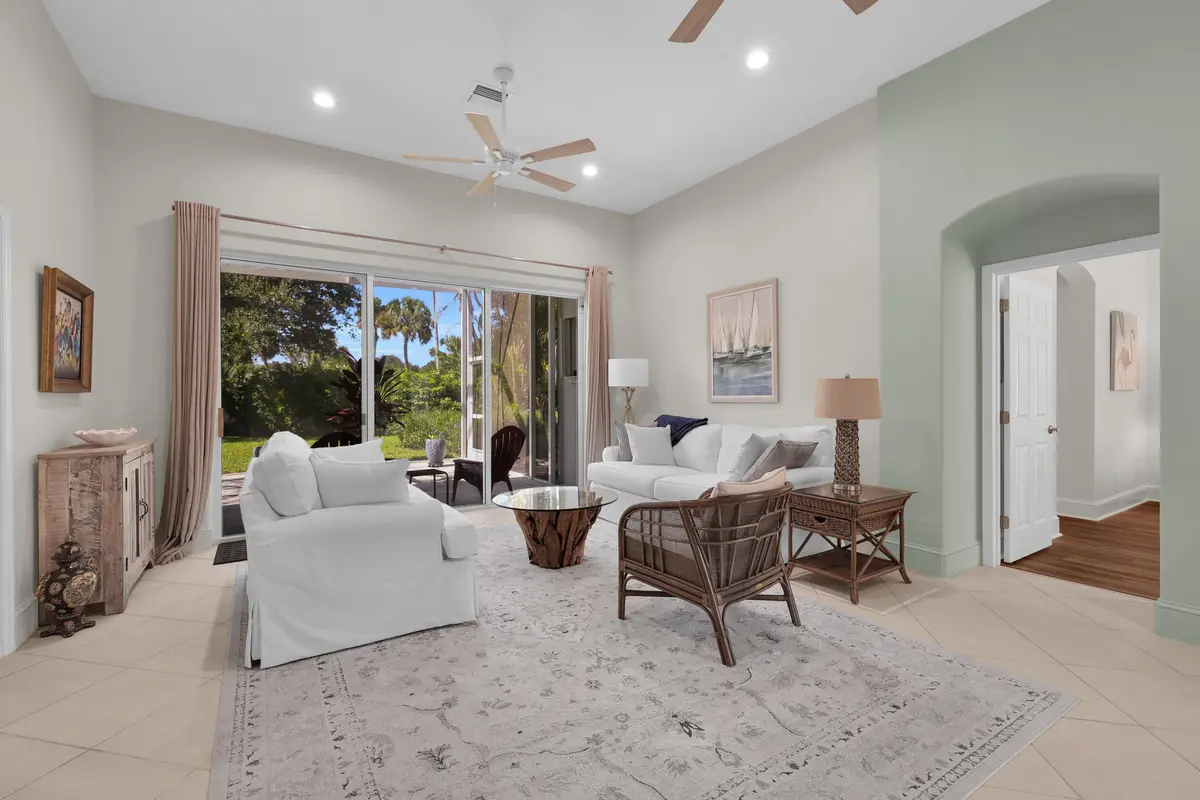 8P3A2760 at 831 ISLAND CLUB Square, Vero Beach