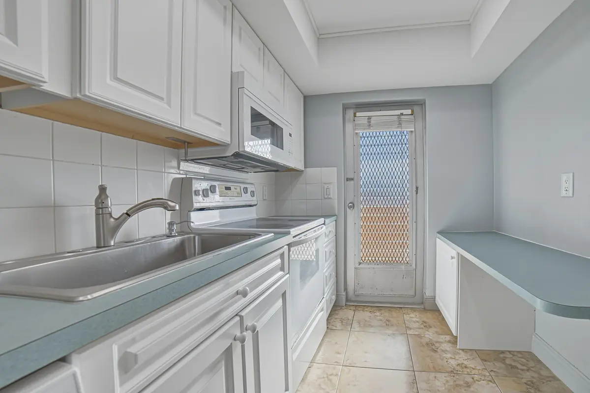 Kitchen at 4500 N FEDERAL Highway 358G, Lighthouse Point
