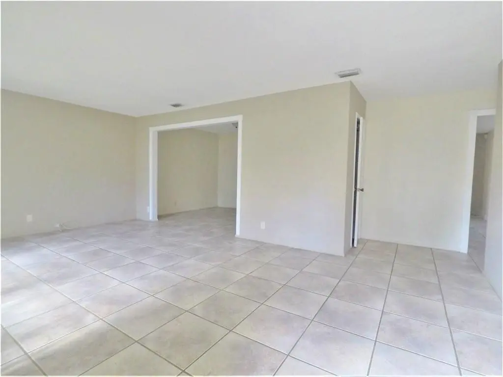Photo 4 at 7221 NW 10TH Place, Plantation