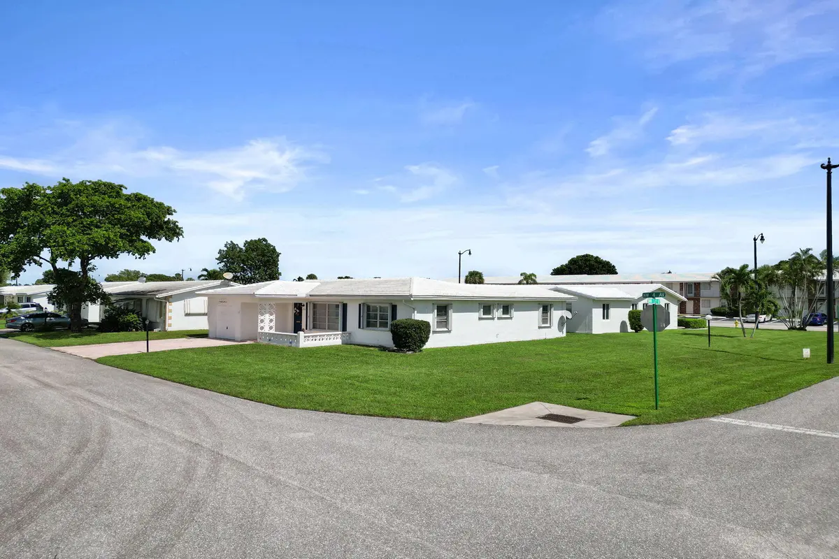 Corner at 2700 NW 4TH Avenue, Pompano Beach