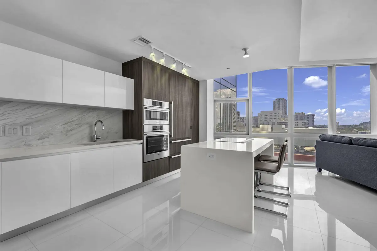 4-web-or-mls-DSC08316 at 851 NE 1ST Avenue 1002, Miami