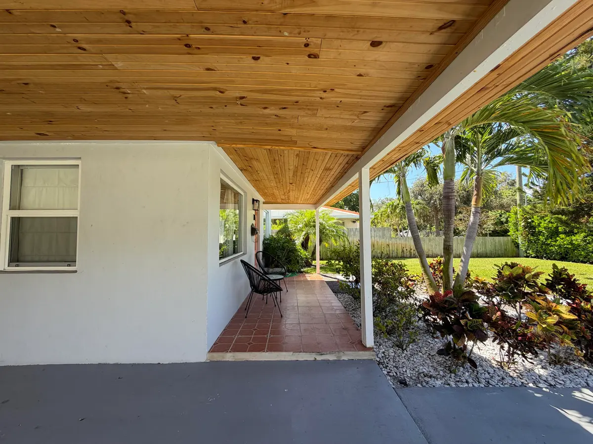 IMG_6608 at 7610 S Olive Avenue, West Palm Beach