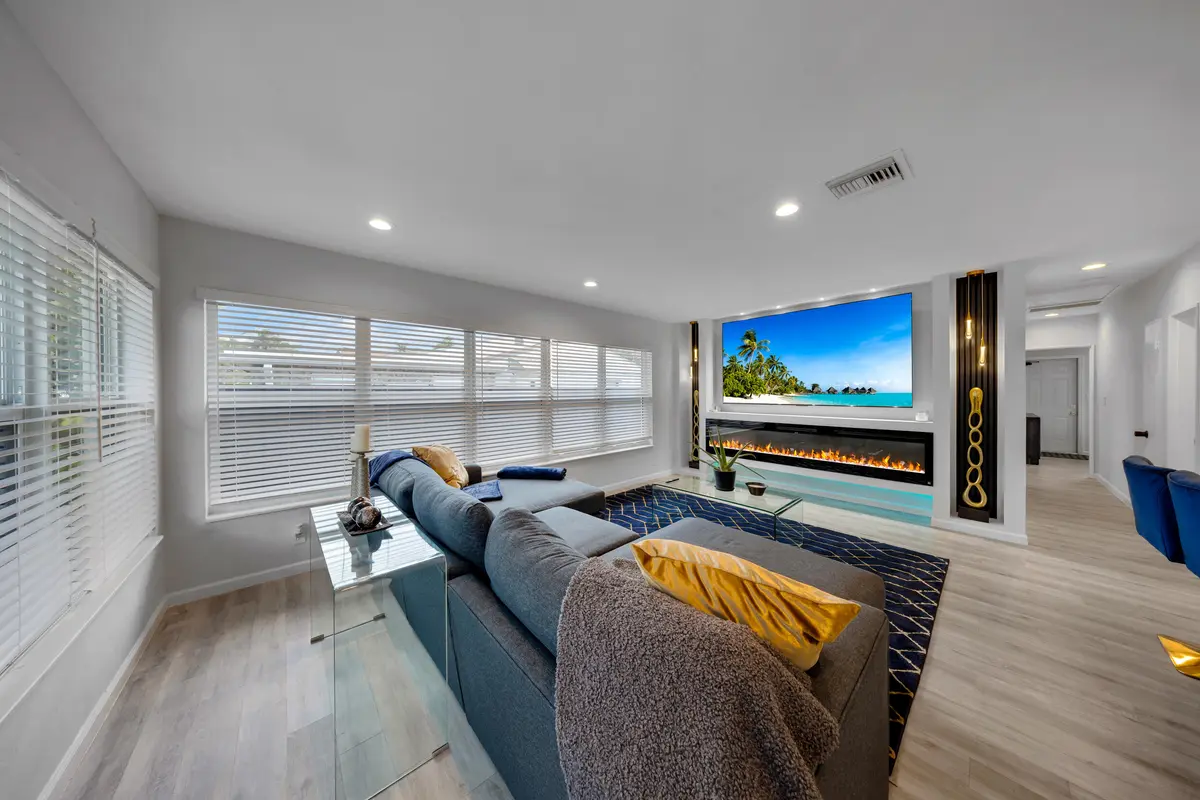 700 NE 16th Ct-Fort Lauderdal-Bianca-2 at 700 NE 16TH Court, Fort Lauderdale