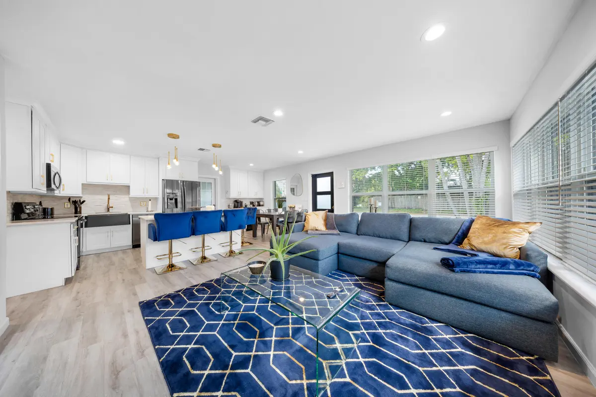 700 NE 16th Ct-Fort Lauderdal-Bianca-13 at 700 NE 16TH Court, Fort Lauderdale