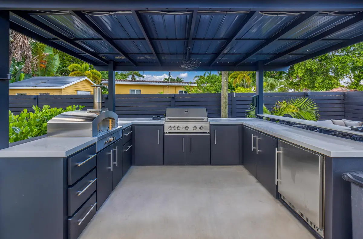 700 NE 16th Ct-Fort Lauderdal-Bianca-40 at 700 NE 16TH Court, Fort Lauderdale