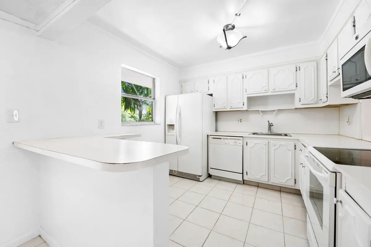 6-web-or-mls-DSC_1755 at 3000 Riverside Drive 209-1, Coral Springs
