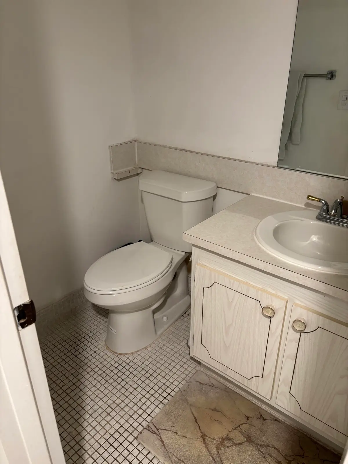 hill bath 2 at 321 Brighton H, Boca Raton