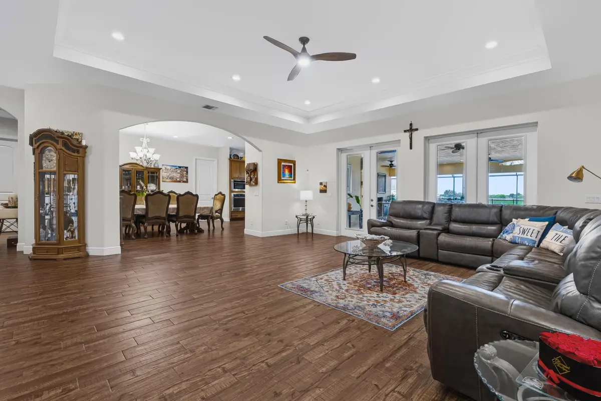 Architechtural Ceilings at 20008 SOUTHERN STAR Drive, Fort Pierce