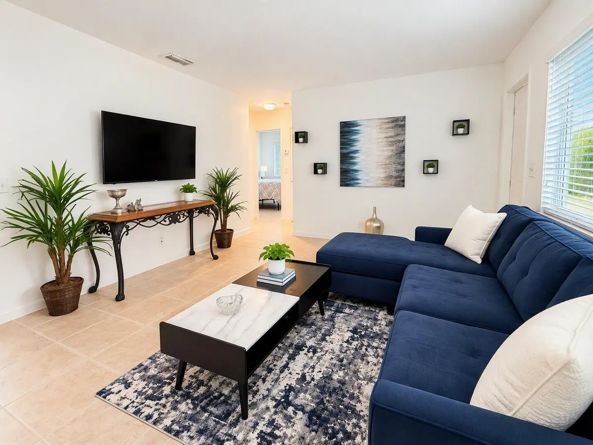 131 LV rm.1 at 131 NE 19th Avenue 1-3, Pompano Beach