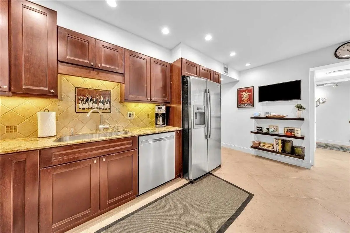 Kitchen at 3505 Oaks Way 109, Pompano Beach