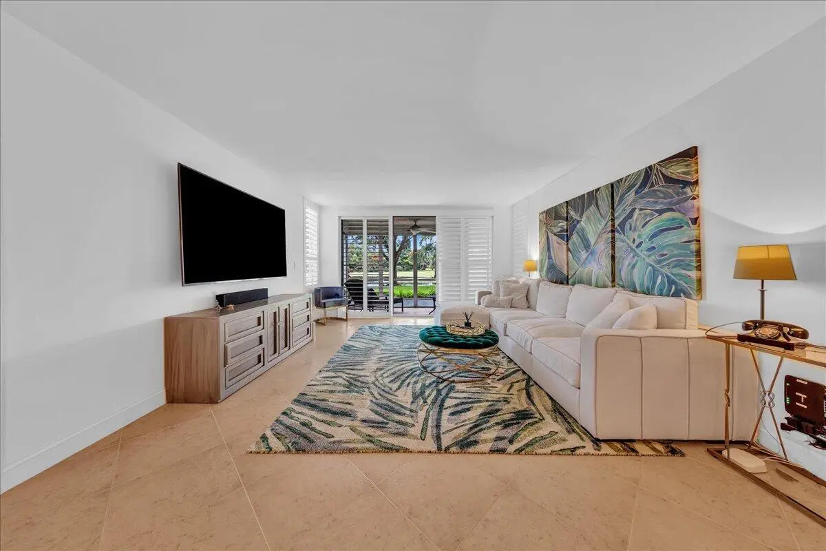 Living Room at 3505 Oaks Way 109, Pompano Beach