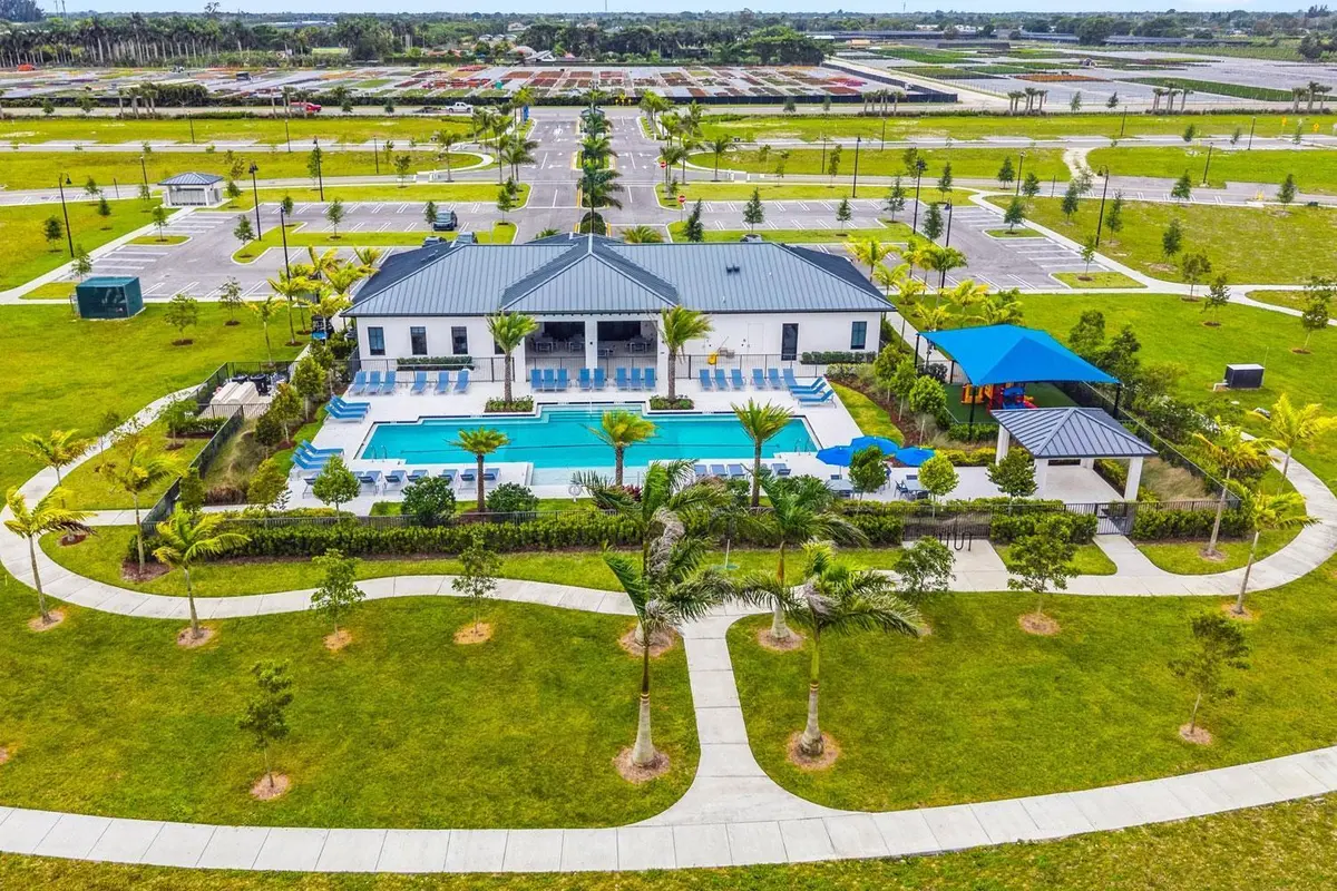-8xxjPq_POunAwDGkvRlz-zGE00uzlNszgxlHgio at 2388 NW 130th Terrace, Miami