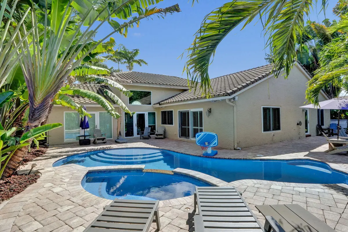 17-web-or-mls-DSC07615 at 9645 E Tree Tops Court, Davie