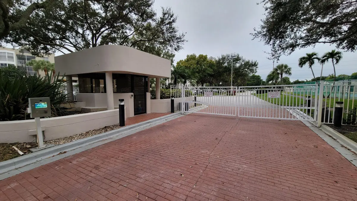 Entrance Gate at 5936 Morningstar Circle 202, Delray Beach