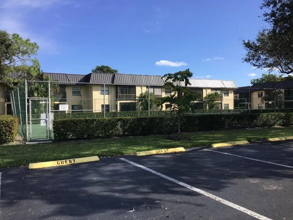 Photo 2 at 9157 NW 1ST Court 203, Pembroke Pines