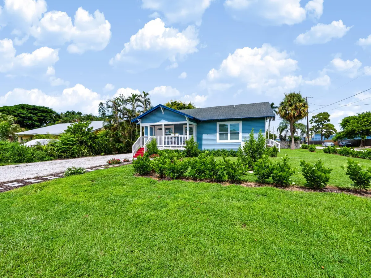 Front of the House at 1566 NW 9th Avenue, Stuart