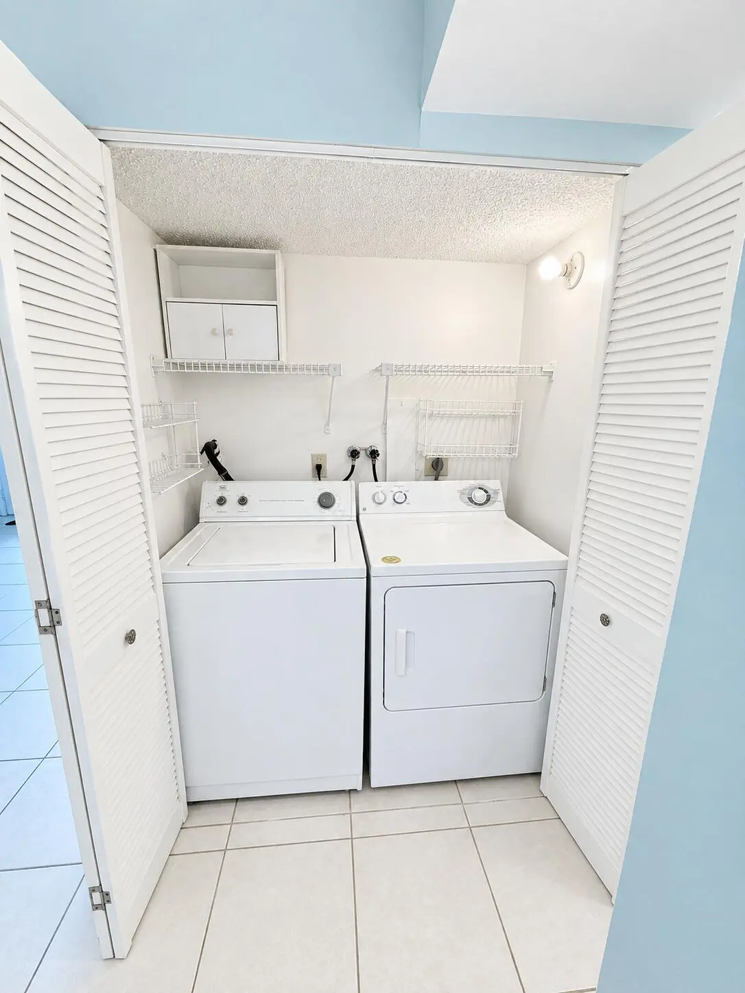 In Unit Washer/Dryer at 3253 NW 104th Avenue, Coral Springs