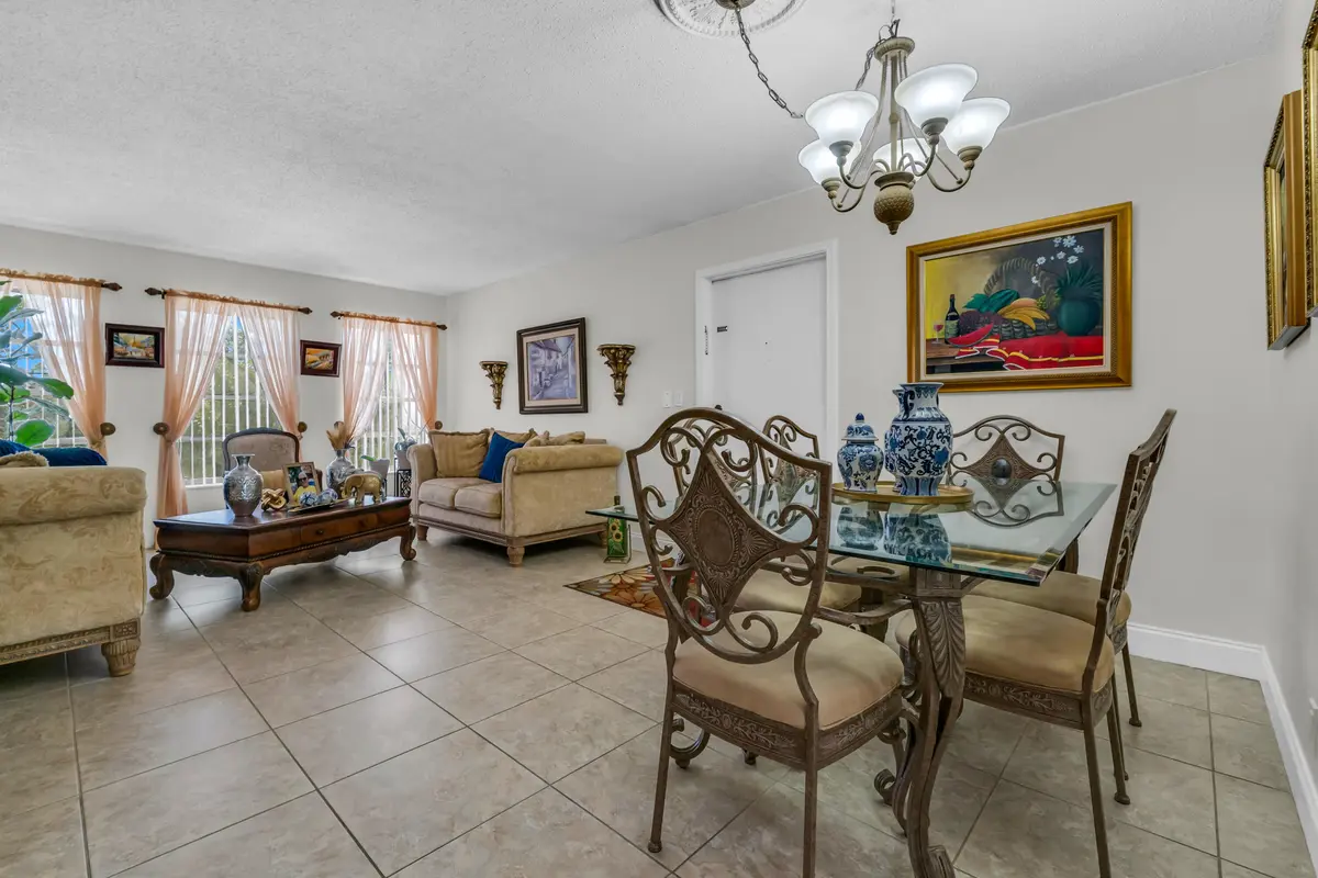 3111 CORAL SPRINGS Drive 213, Coral Springs, FL – photo 6