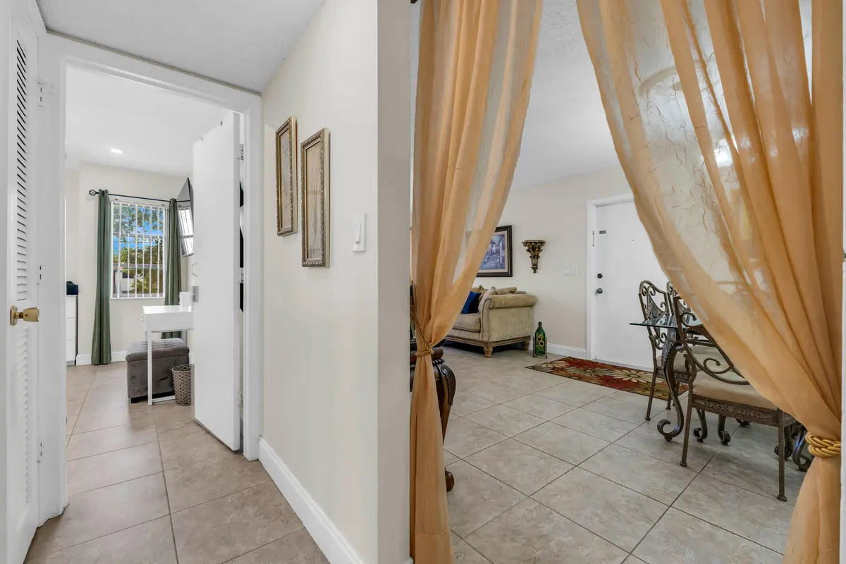 3111 CORAL SPRINGS Drive 213, Coral Springs, FL – photo 8