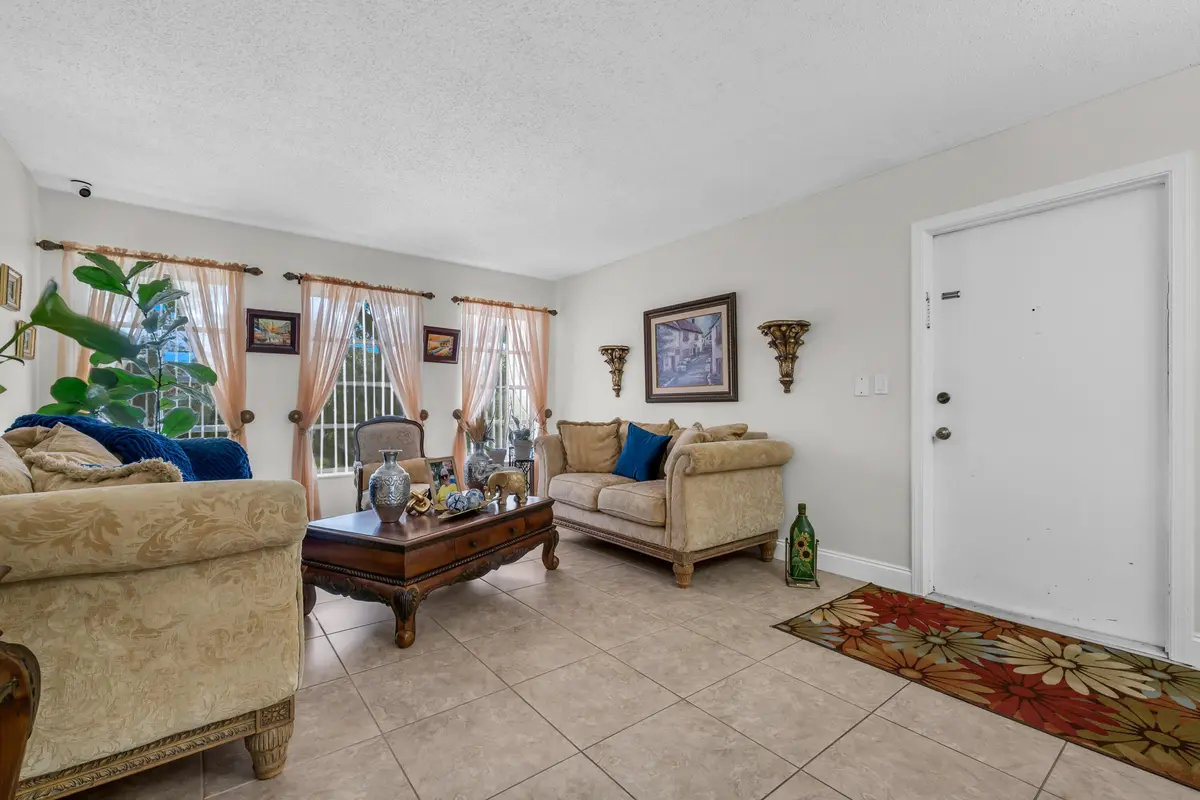 3111 CORAL SPRINGS Drive 213, Coral Springs, FL – photo 3