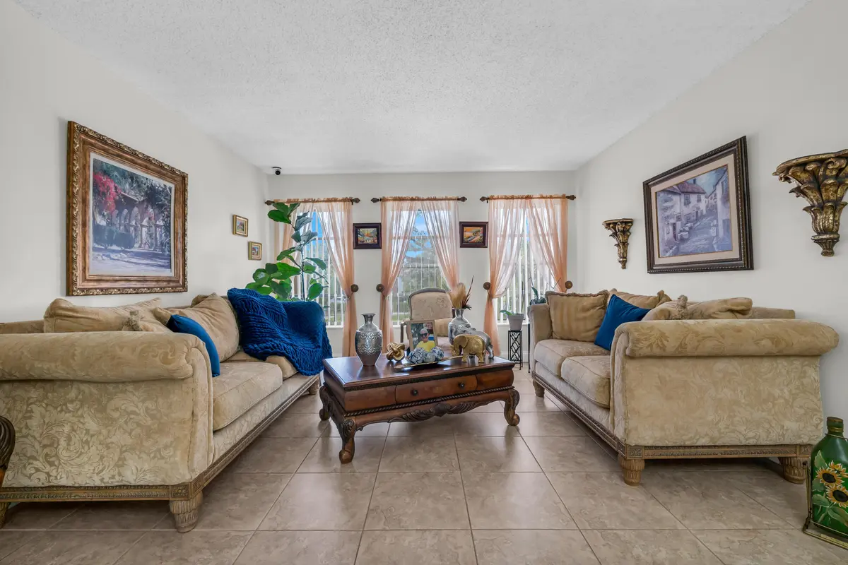 3111 CORAL SPRINGS Drive 213, Coral Springs, FL – photo 2