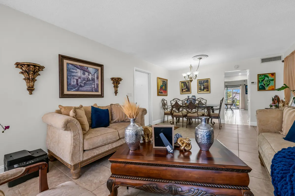 3111 CORAL SPRINGS Drive 213, Coral Springs, FL – photo 5