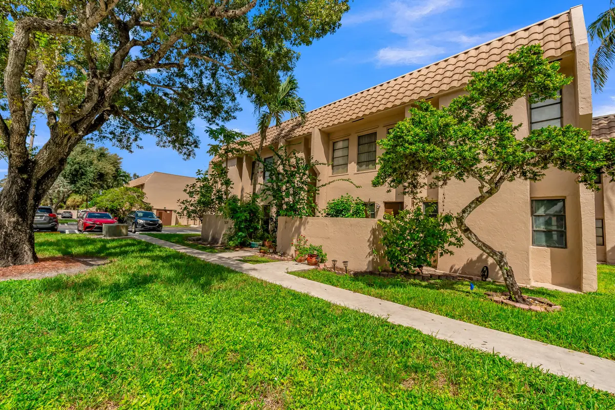 3111 CORAL SPRINGS Drive 213, Coral Springs, FL – photo 1