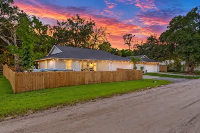 3809 11th Street, Vero Beach – Single Family Residence for sale