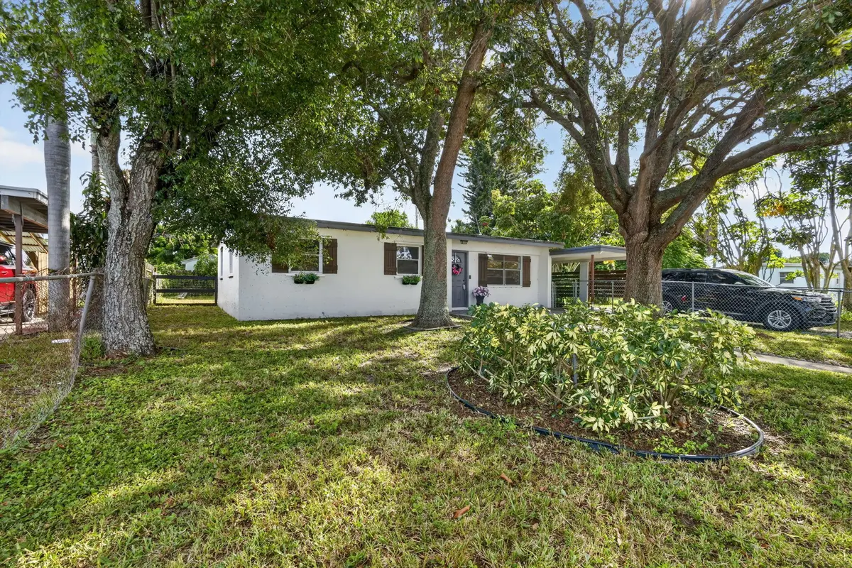 3-web-or-mls-_14A3361 at 3842 Ocala Road, Lake Worth