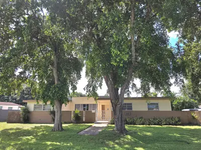 6840 SW 16th Street, Pembroke Pines – Single Family Residence for sale