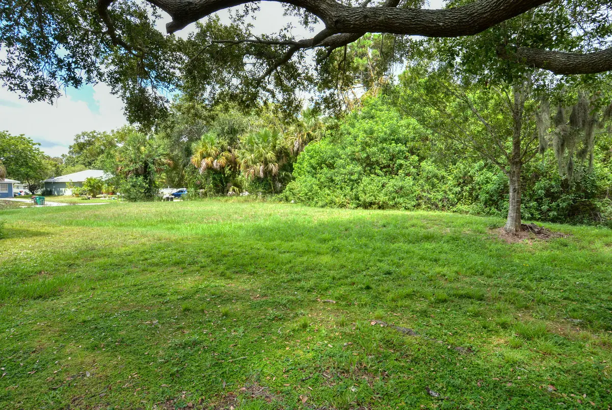 Yard at 7904 CITRUS PARK Boulevard, Fort Pierce