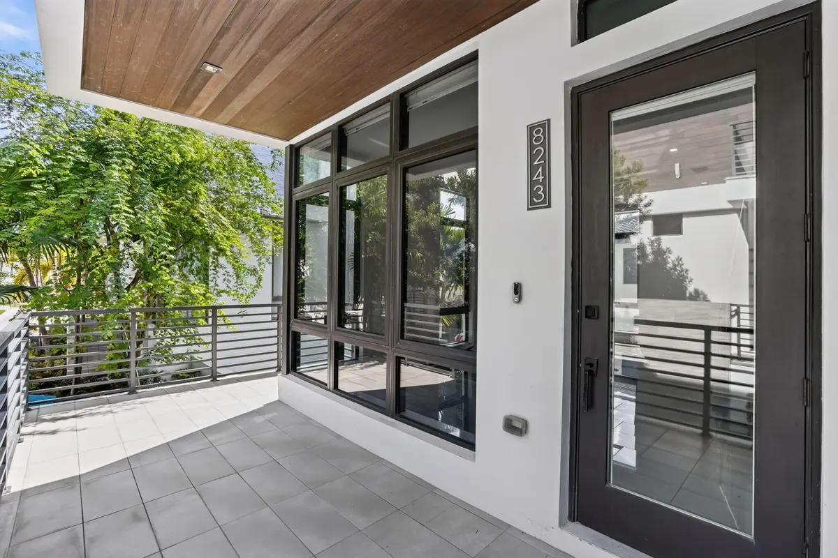 5-web-or-mls-DSC00679 at 8243 NW 48th Street, Doral
