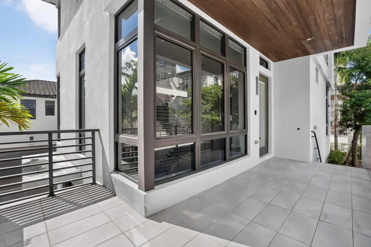 6-web-or-mls-DSC00682 at 8243 NW 48th Street, Doral