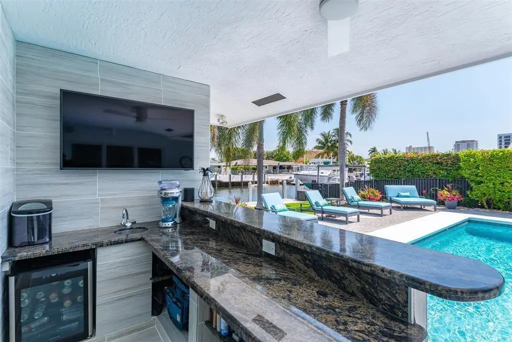 Photo 5 at 2791 NE 9TH Court, Pompano Beach