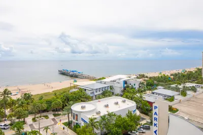305 N Pompano Beach Boulevard 1404, Pompano Beach – Condominium for sale