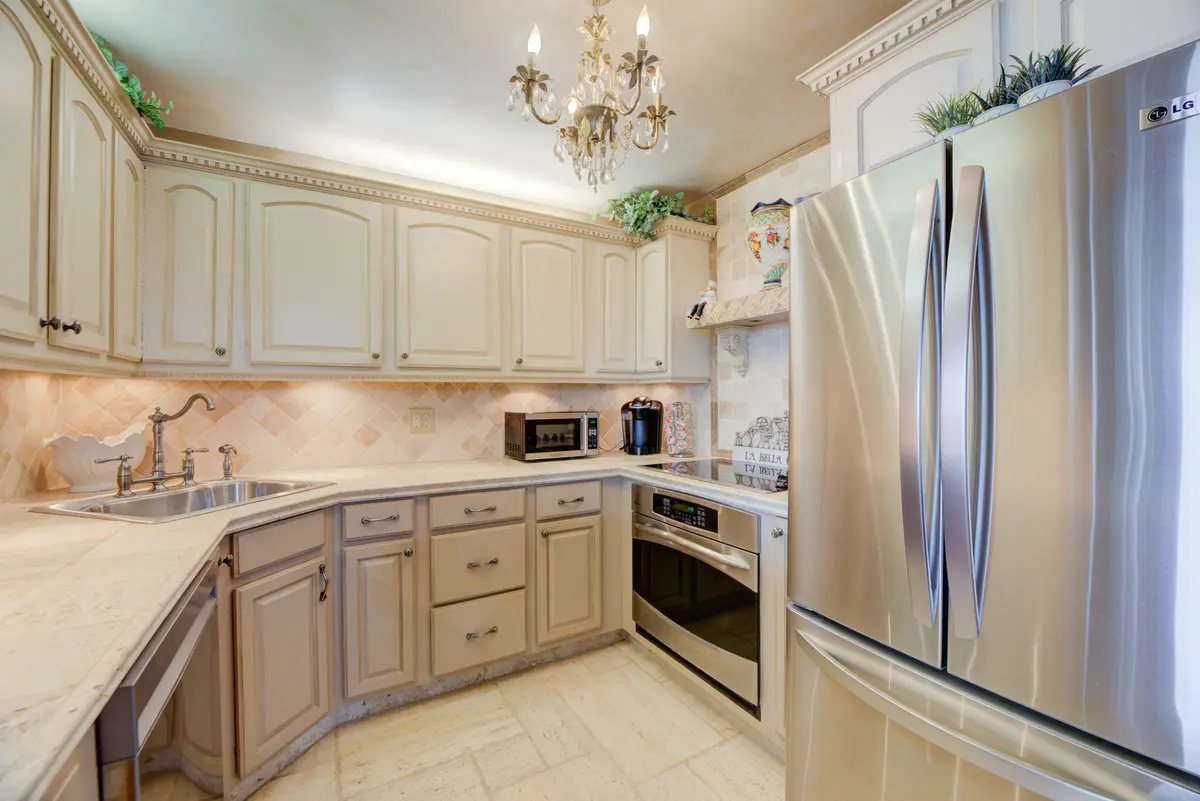 JH 1404 kitchen 3 at 305 N Pompano Beach Boulevard 1404, Pompano Beach
