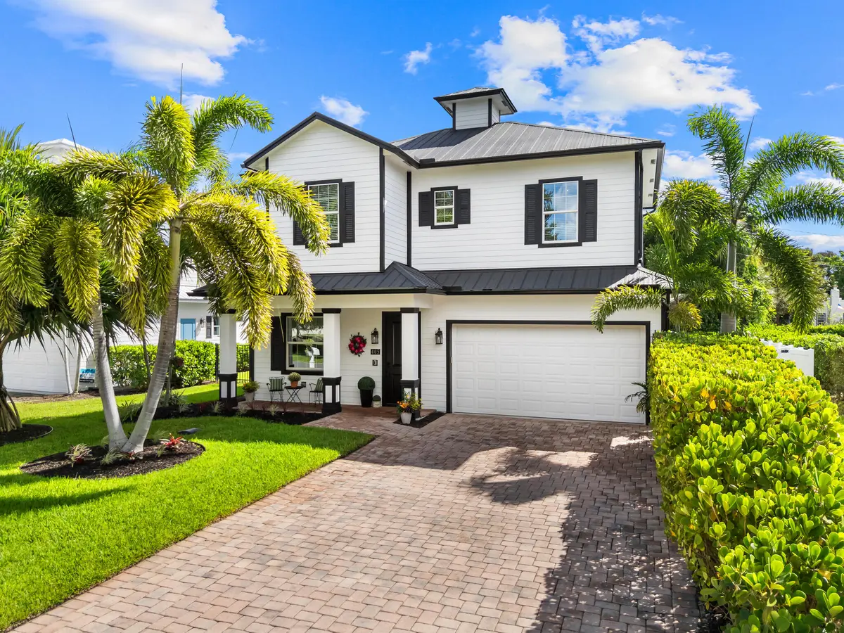 DJI_20260924105748_0038_D at 405 SE COCONUT Avenue, Stuart