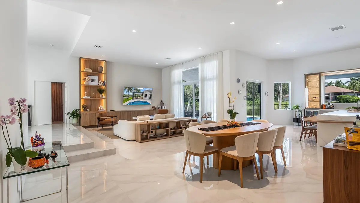 21-web-or-mls-DSC08344 at 2678 MEADOWOOD Drive, Weston