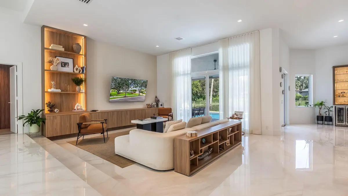 23-web-or-mls-DSC08354 at 2678 MEADOWOOD Drive, Weston