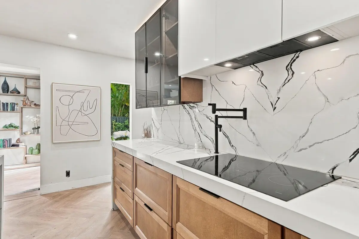 PIC-6 at 1525 NE 27TH Street, Wilton Manors