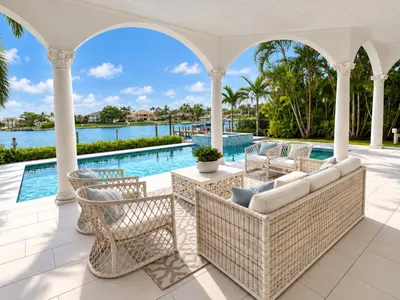 12864 S SHORE Drive, Palm Beach Gardens – Single Family Residence for rent
