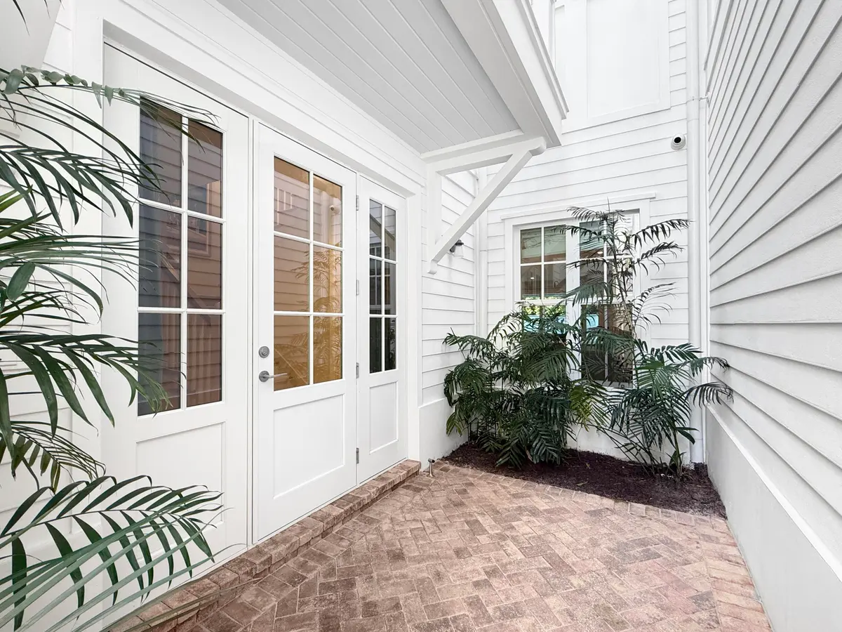 Walkway - front door at 110 Andrews Avenue, Delray Beach