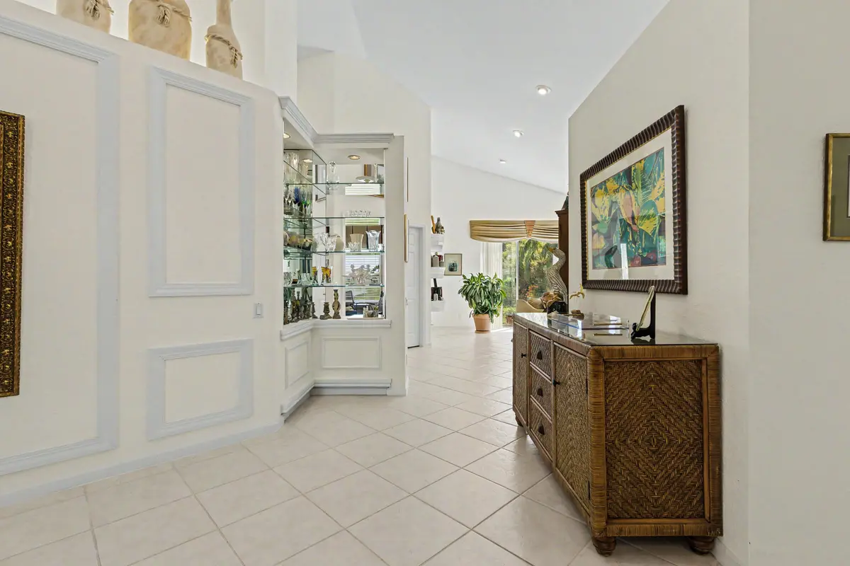 7021-43 at 7021 FALLS Road, Boynton Beach