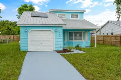 1646 3RD Court, Vero Beach – Single Family Residence for sale