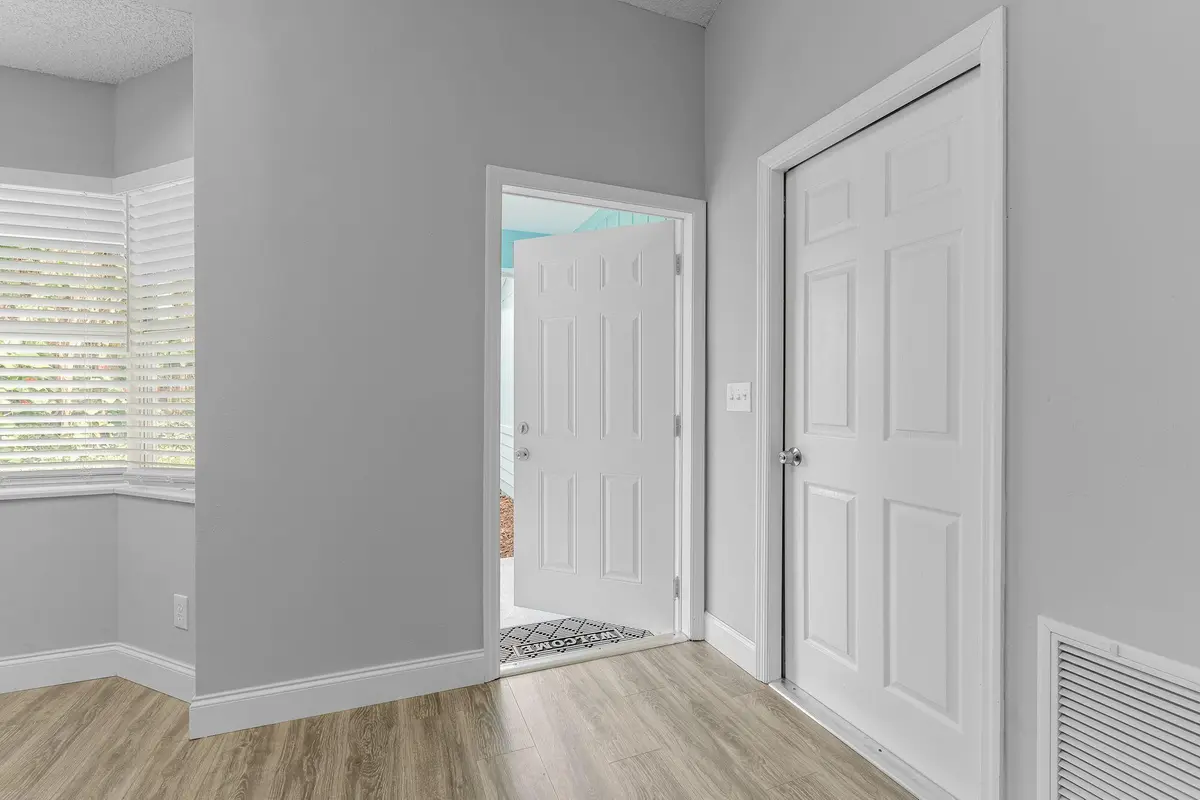 1646 3RD Court, Vero Beach, FL – photo 2