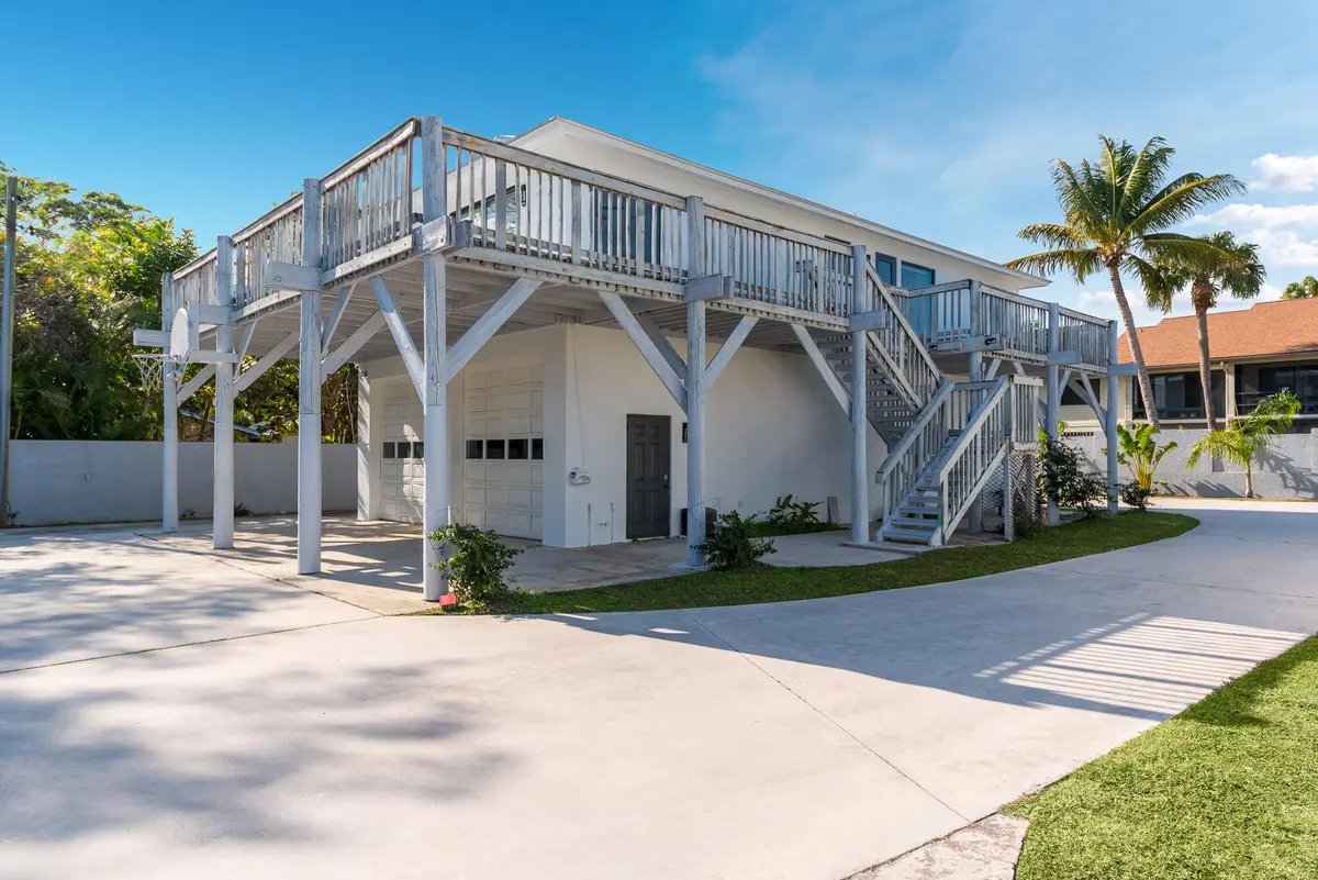 1712 Sea Horse Pl, Jensen Beach, FL 3495 at 1712 NE Seahorse Place, Jensen Beach