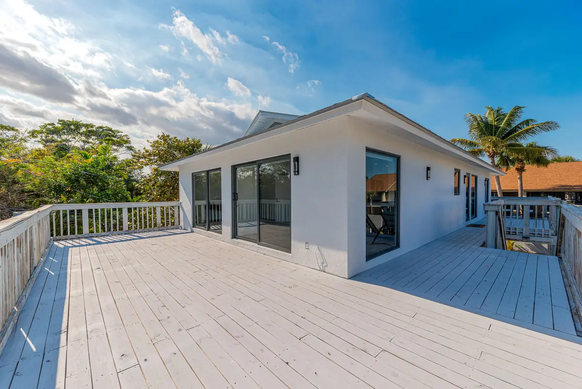 1712 Sea Horse Pl, Jensen Beach, FL 3495 at 1712 NE Seahorse Place, Jensen Beach
