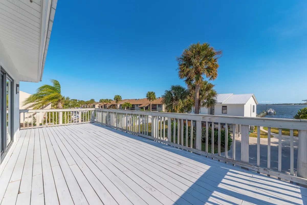 1712 Sea Horse Pl, Jensen Beach, FL 3495 at 1712 NE Seahorse Place, Jensen Beach