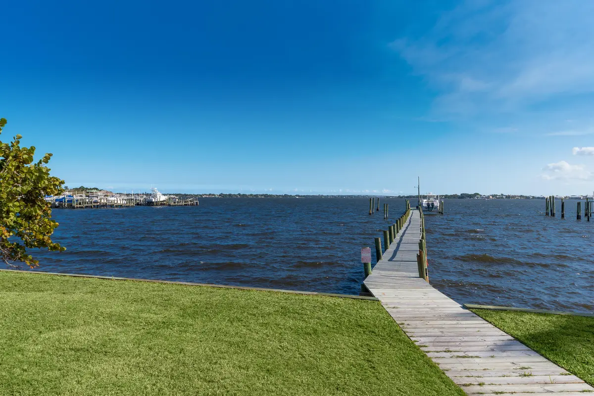 1712 Sea Horse Pl, Jensen Beach, FL 3495 at 1712 NE Seahorse Place, Jensen Beach