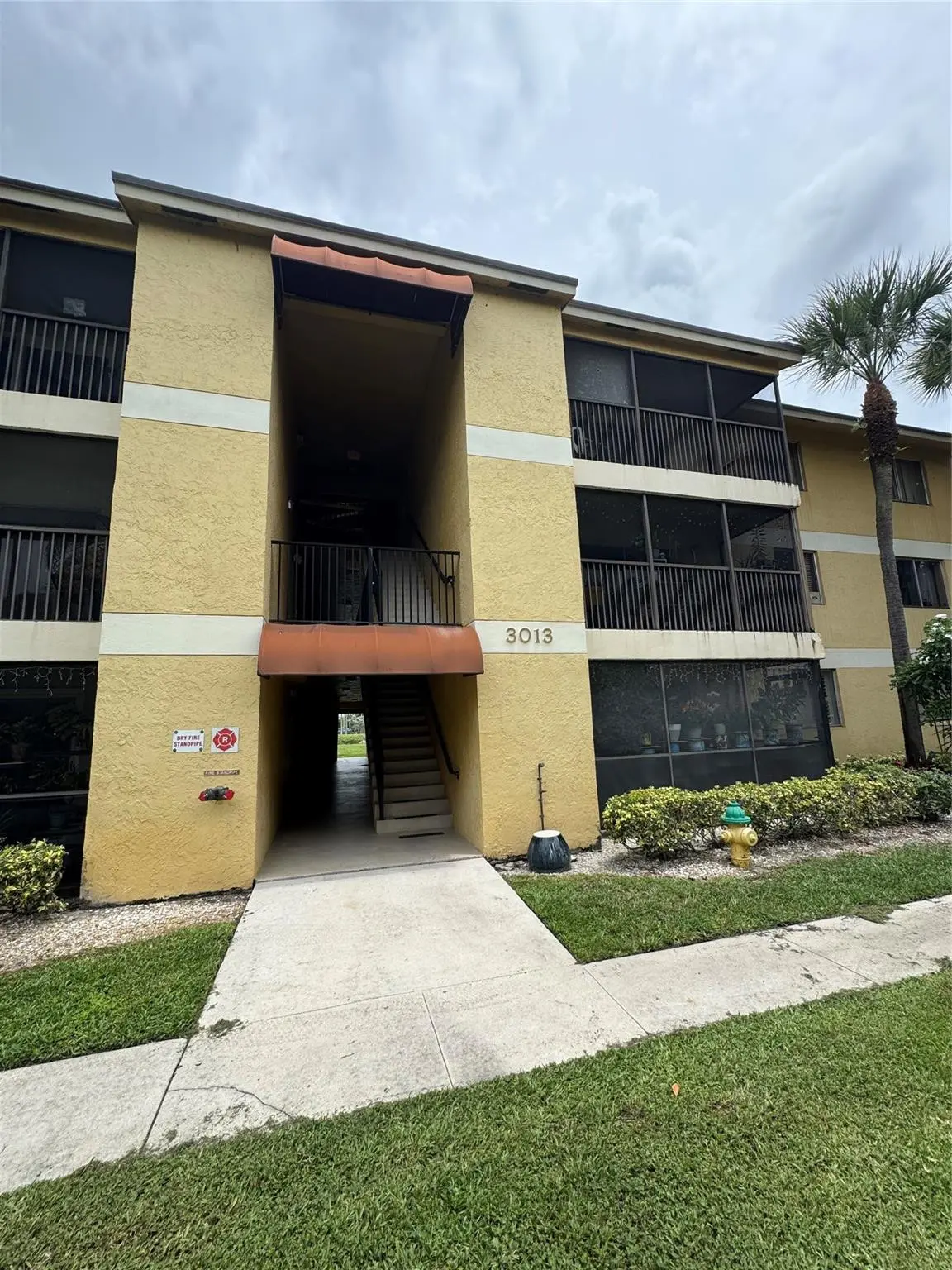 Photo 1 at 3013 N Oakland Forest Drive 106, Oakland Park